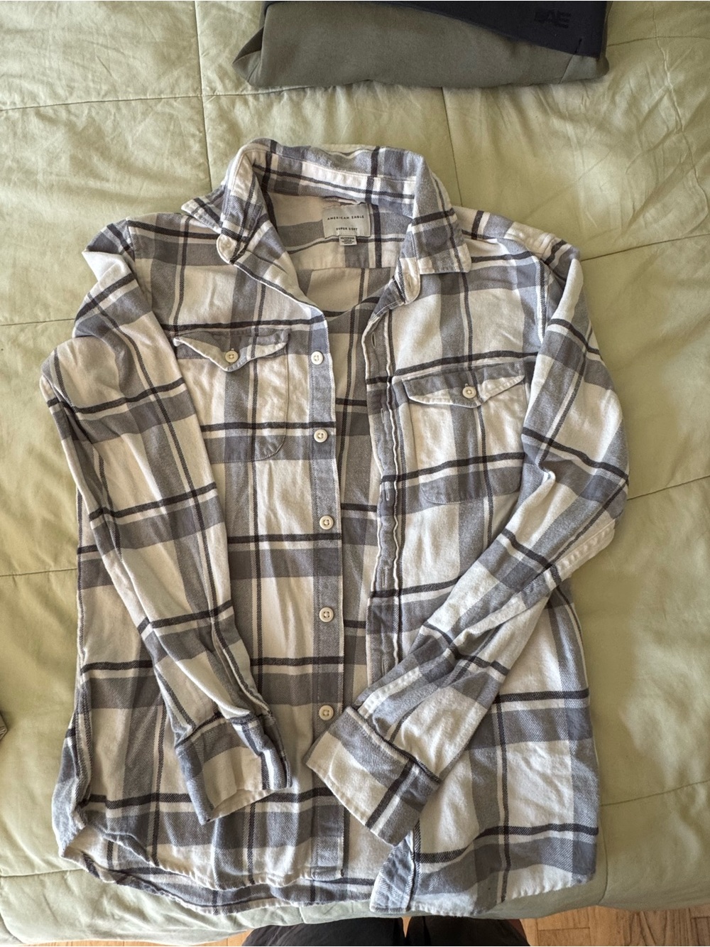 American Eagle Outfitters Men's Gray & White Plaid Button-Down Shirt